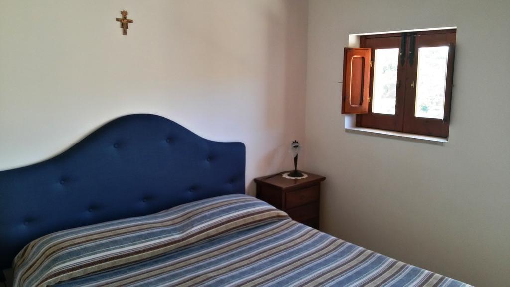 La Suma Sumalia Bed & Breakfast Ното Стая снимка